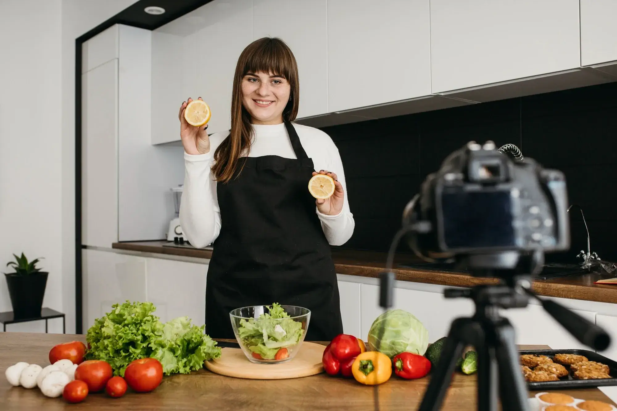 Creating recipe videos and food content on YouTube: for cooking