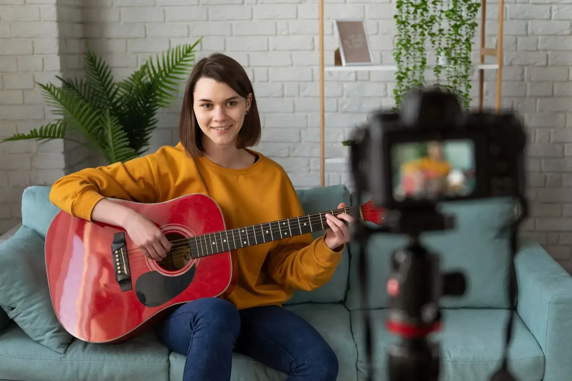 Promoting music and building a fanbase on YouTube for musicians